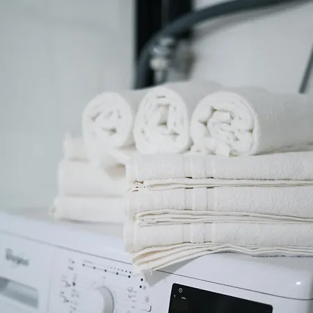 Apartamento Old Town Oasis - Chic Comfort & Elegance