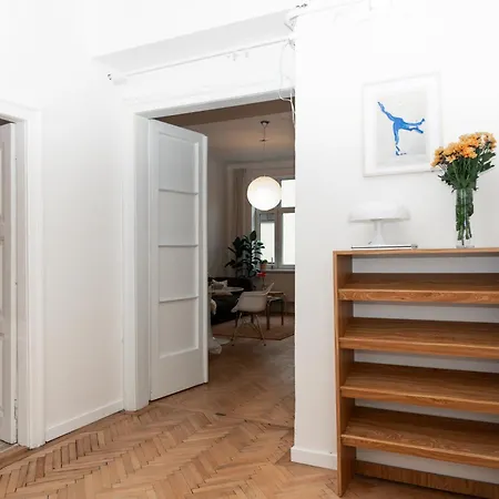 Old Town Oasis - Chic Comfort & Elegance Appartamento