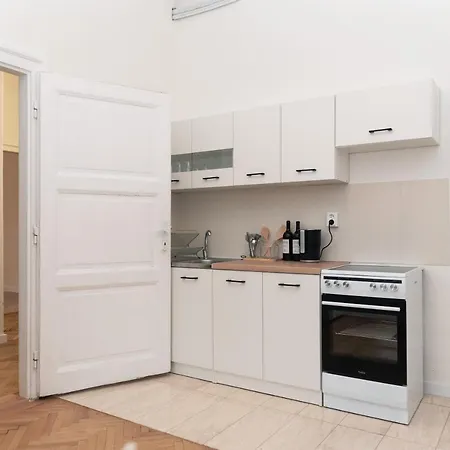 Apartmán Old Town Oasis - Chic Comfort & Elegance *